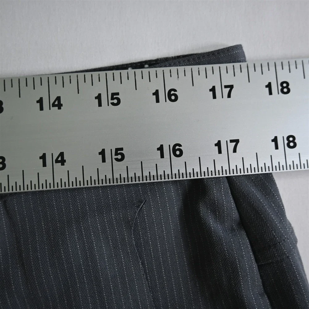 Lululemon 36x32 Gray Stripe‎ Zip Pocket Commuter Mens Pants